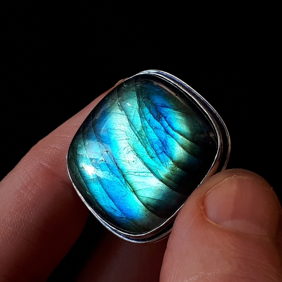 Square Blue Labradorite Ring, size 7.5 - Picture 6 of 8